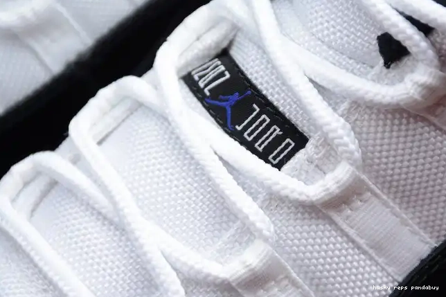Rep Husky Low  11 Retro White 528895-153 Air 